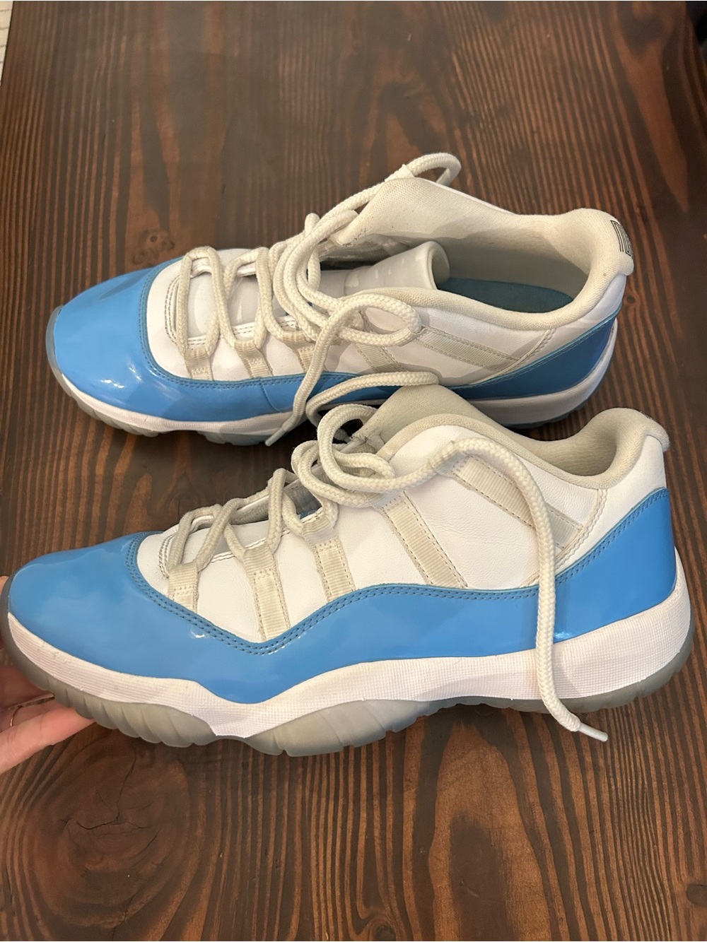 Air Jordan 11 UNC baby blue North Carolina size 10.5 shoes retro low
